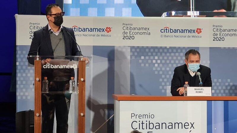 Acompañado del director general de Citibanamex, Manuel Romo, el subsecretario de Hacienda, Gabriel Yorio, afirmó que la recuperación económica no se ha interrumpido. (Cortesía: Citibanamex) Acompañado del director general de Citibanamex, Manuel Romo, el subsecretario de Hacienda, Gabriel Yorio, afirmó que la recuperación económica no se ha interrumpido. (Cortesía: Citibanamex)