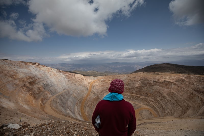 La mina de oro a cielo abierto de Apumayo en la comunidad de Chavina. Fotógrafo: Angela Ponce/Bloomberg La mina de oro a cielo abierto de Apumayo en la comunidad de Chavina. Fotógrafo: Angela Ponce/Bloomberg