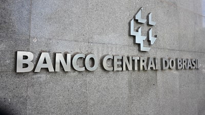 Banco Central reduz juros para 13,75% enquanto eleição apertada ofusca perspectivas Banco Central reduz juros para 13,75% enquanto eleição apertada ofusca perspectivas