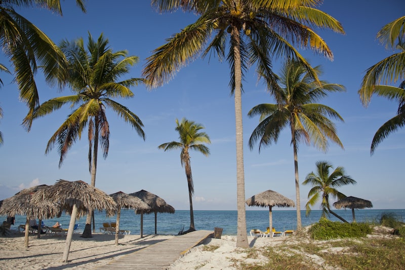 Cuba comienza a cerrar resorts por la crisis de combustible que afecta al turismo. Cuba comienza a cerrar resorts por la crisis de combustible que afecta al turismo.