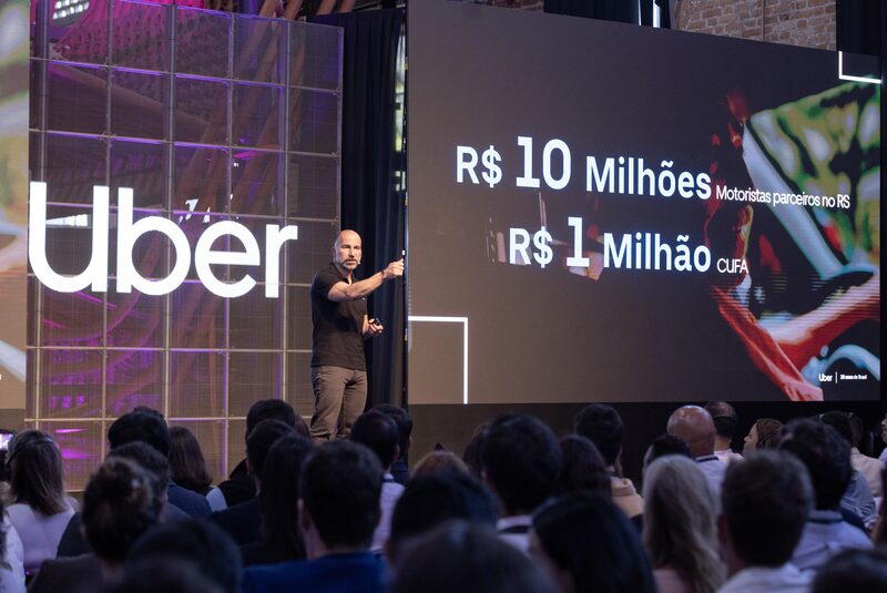 Dara Khosrowshahi, CEO da Uber, em evento de 10 anos da Uber no Brasil em São Paulo, em 23 de maio de 2024 (Divulgação/Uber) Dara Khosrowshahi, CEO da Uber, em evento de 10 anos da Uber no Brasil em São Paulo, em 23 de maio de 2024 (Divulgação/Uber)