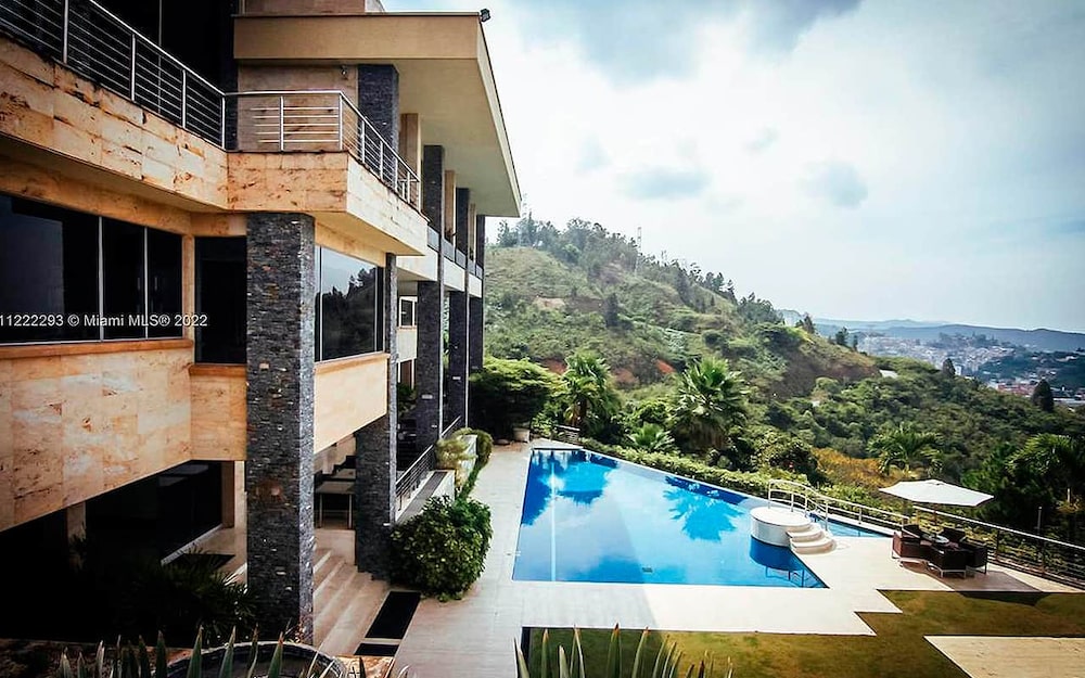 La casa sería propiedad del hermano de Juan Carlos Escotet, fundador de Banesco La casa sería propiedad del hermano de Juan Carlos Escotet, fundador de Banesco