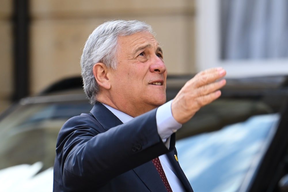 El ministro de Asuntos Exteriores, Antonio Tajani, rechazó el plan fiscal de la Liga: “nunca habrá impuestos sobre los beneficios extra”. El ministro de Asuntos Exteriores, Antonio Tajani, rechazó el plan fiscal de la Liga: “nunca habrá impuestos sobre los beneficios extra”.