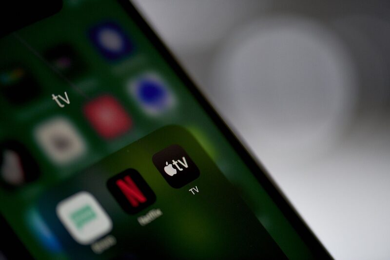 El icono de la aplicación Apple TV en un smartphone dispuesto en Nueva York, EE. UU., el jueves 17 de junio de 2021. El icono de la aplicación Apple TV en un smartphone dispuesto en Nueva York, EE. UU., el jueves 17 de junio de 2021.