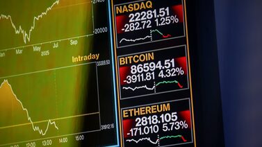 Las acciones asiáticas siguen la caída de Wall Street mientras los bonos repuntan Las acciones asiáticas siguen la caída de Wall Street mientras los bonos repuntan