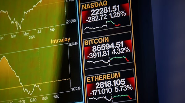 Las acciones asiáticas siguen la caída de Wall Street mientras los bonos repuntan Las acciones asiáticas siguen la caída de Wall Street mientras los bonos repuntan