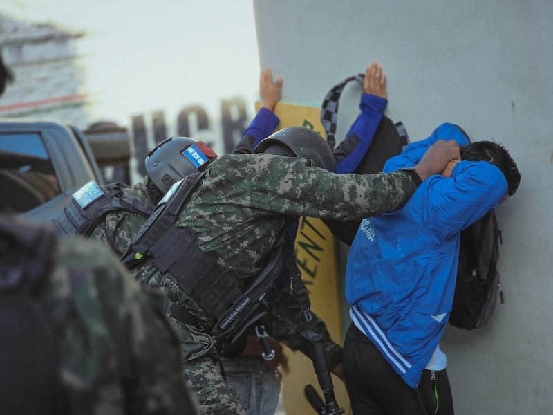 Operativos en diferentes sectores de la capital hondureña a cargo de la Policía Militar del Orden Público, el 26 de octubre de 2026. Operativos en diferentes sectores de la capital hondureña a cargo de la Policía Militar del Orden Público, el 26 de octubre de 2026.