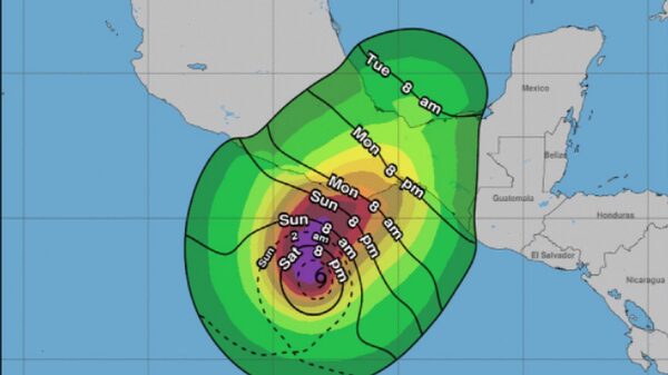 ‘Agatha’ se convertiría en huracán y golpearía a México por el Pacífico ‘Agatha’ se convertiría en huracán y golpearía a México por el Pacífico