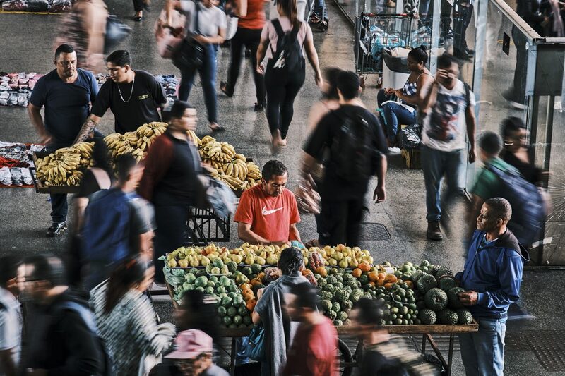 IPCA acelera para 0,56% em outubro, acima do esperado por economistas: houve pressão de preços de alimentos IPCA acelera para 0,56% em outubro, acima do esperado por economistas: houve pressão de preços de alimentos