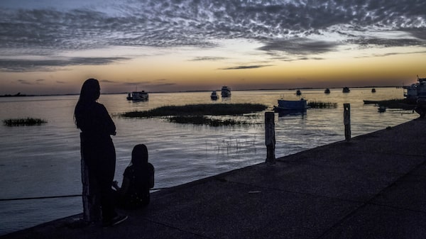 EE.UU. busca reforzar las economías latinoamericanas para frenar la migración EE.UU. busca reforzar las economías latinoamericanas para frenar la migración