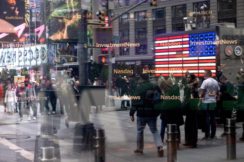 Acciones asiáticas caen tras la caída tecnológica de Wall Street Acciones asiáticas caen tras la caída tecnológica de Wall Street