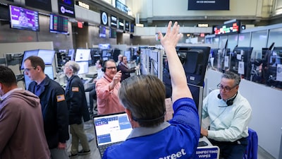 S&P 500 cae desde su máximo histórico por repunte del petróleo y dudas sobre acuerdo con Irán S&P 500 cae desde su máximo histórico por repunte del petróleo y dudas sobre acuerdo con Irán