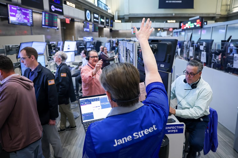 Traders work on the floor of the American Stock Exchange (AMEX) at the New York Stock Exchange (NYSE) in New York, US, on Monday, May 4, 2026. Stocks fell from all-time highs as oil climbed on concerns that heightened Middle East tensions could threaten a fragile ceasefire, keeping energy costs elevated while fueling inflation risks. Photographer: Michael Nagle/Bloomberg Traders work on the floor of the American Stock Exchange (AMEX) at the New York Stock Exchange (NYSE) in New York, US, on Monday, May 4, 2026. Stocks fell from all-time highs as oil climbed on concerns that heightened Middle East tensions could threaten a fragile ceasefire, keeping energy costs elevated while fueling inflation risks. Photographer: Michael Nagle/Bloomberg