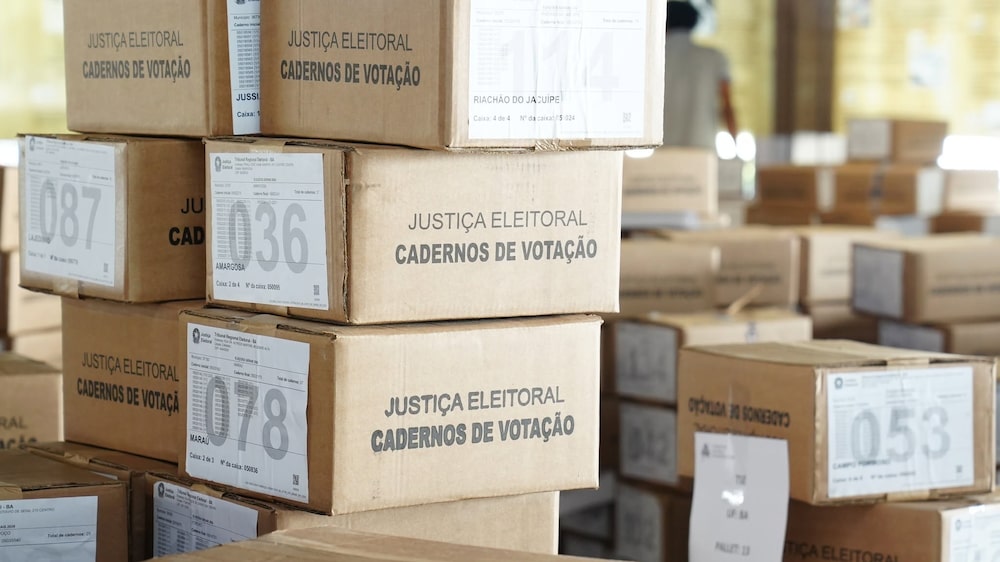 Llegada de las papeletas electorales a la sede del TRE-BA el 26 de agosto de 2026. Llegada de las papeletas electorales a la sede del TRE-BA el 26 de agosto de 2026.