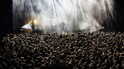 Shows com ingressos ‘esgotados’ viram estratégia para aumentar visibilidade de artistas Shows com ingressos ‘esgotados’ viram estratégia para aumentar visibilidade de artistas