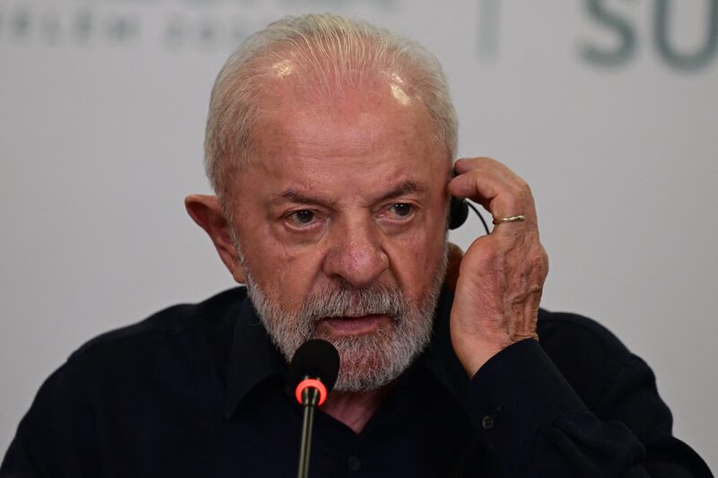 El cambio de Lula se produce mientras varios líderes europeos, entre ellos el canciller alemán Friedrich Merz y la presidenta de la Comisión Europea, Ursula von der Leyen, han decidido saltarse la cumbre. El cambio de Lula se produce mientras varios líderes europeos, entre ellos el canciller alemán Friedrich Merz y la presidenta de la Comisión Europea, Ursula von der Leyen, han decidido saltarse la cumbre.