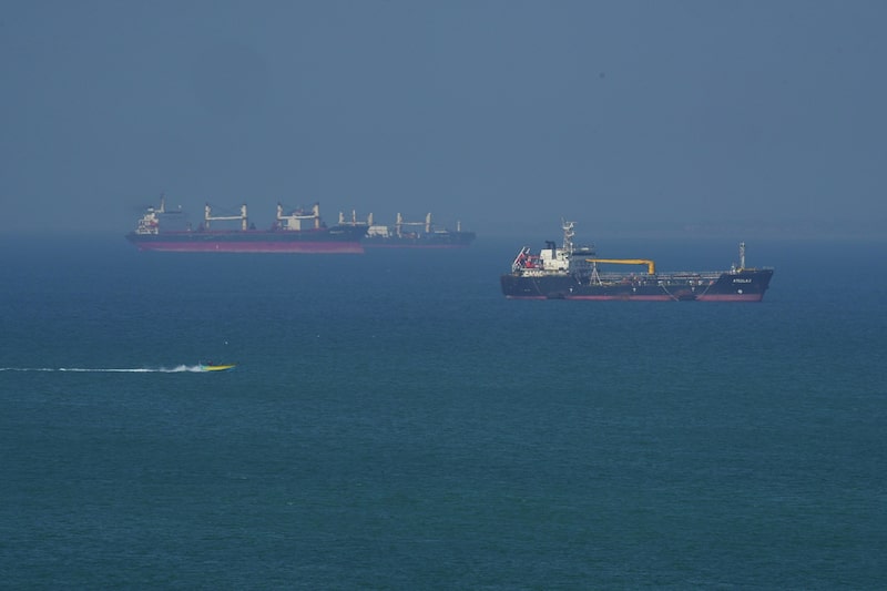 El 28 de abril, varios petroleros navegan por el mar cerca de la isla de Qeshm, en Irán, en el estrecho de Ormuz. Fuente: Getty Images El 28 de abril, varios petroleros navegan por el mar cerca de la isla de Qeshm, en Irán, en el estrecho de Ormuz. Fuente: Getty Images
