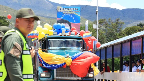 Paso de camiones marca reapertura de frontera entre Colombia y Venezuela tras 7 años Paso de camiones marca reapertura de frontera entre Colombia y Venezuela tras 7 años