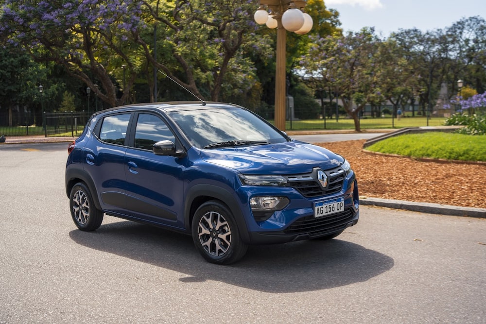 Producido en Brasil, el Renault Kwid es el modelo más barato entre las marcas líderes del mercado automotriz argentino. Producido en Brasil, el Renault Kwid es el modelo más barato entre las marcas líderes del mercado automotriz argentino.
