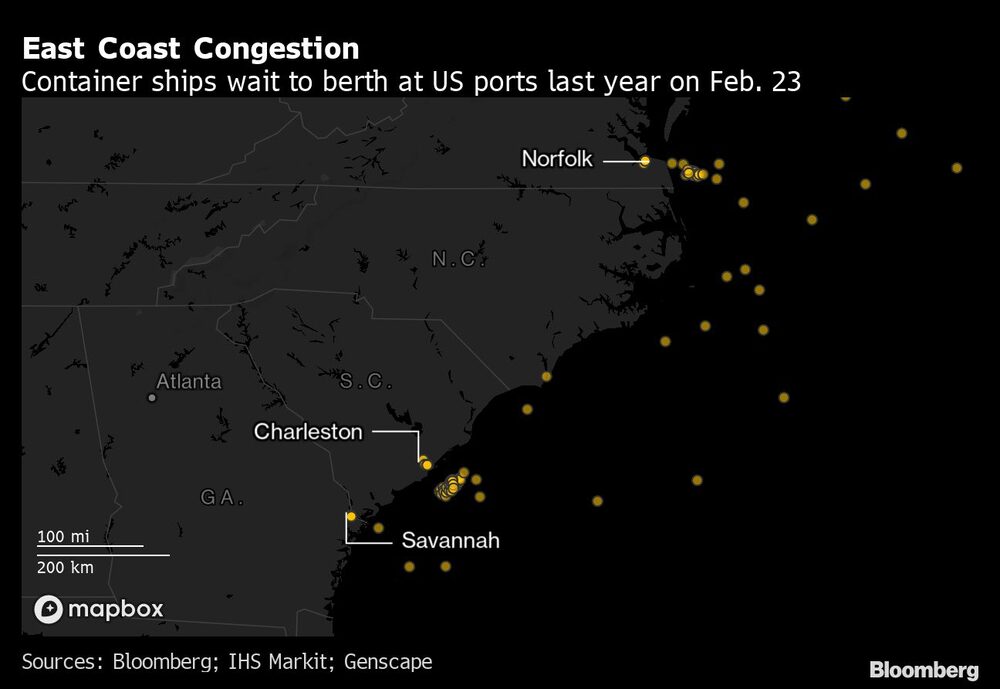 Los portacontenedores esperan para atracar en los puertos estadounidenses el 23 de febrero del año pasado Los portacontenedores esperan para atracar en los puertos estadounidenses el 23 de febrero del año pasado