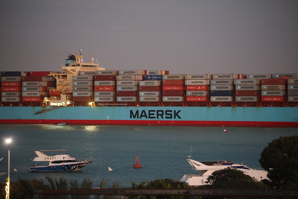 Un buque de contenedores de Maersk por salir del Canal de Suez Un buque de contenedores de Maersk por salir del Canal de Suez