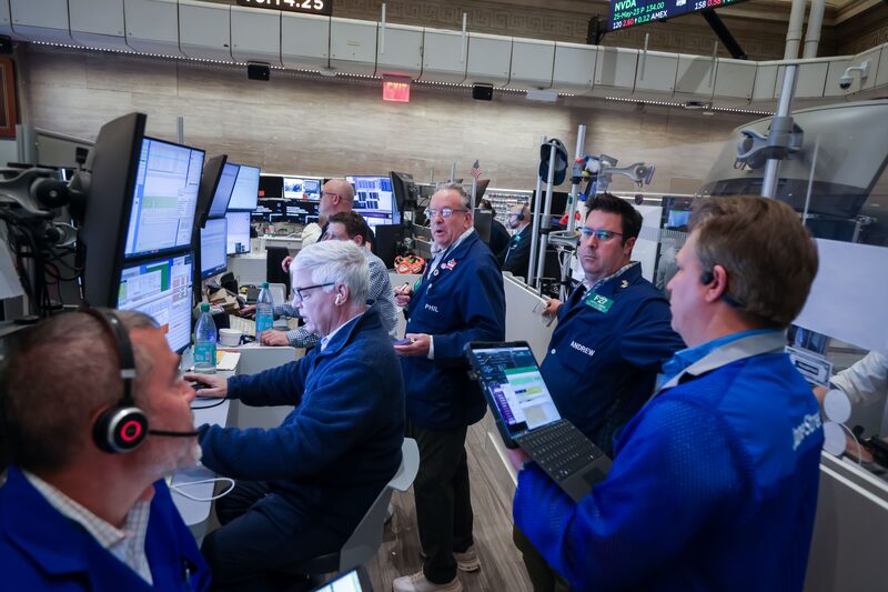 Trading At The NYSE Trading At The NYSE