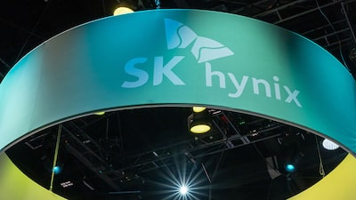 SK Hynix evalúa opciones para producir chips en EE.UU. tras informe sobre posible alianza con Intel SK Hynix evalúa opciones para producir chips en EE.UU. tras informe sobre posible alianza con Intel