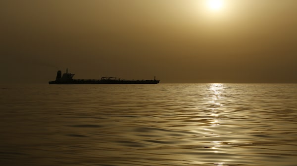 Novo fechamento do Estreito de Ormuz ameaça acordo e aprofunda crise de energia Novo fechamento do Estreito de Ormuz ameaça acordo e aprofunda crise de energia