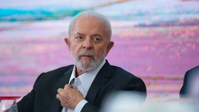 Presidente Lula está internado na UTI após cirurgia de emergência no cérebro Presidente Lula está internado na UTI após cirurgia de emergência no cérebro