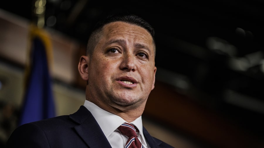 El congresista de Texas, Tony Gonzales, abandona su candidatura en medio de un escándalo El congresista de Texas, Tony Gonzales, abandona su candidatura en medio de un escándalo