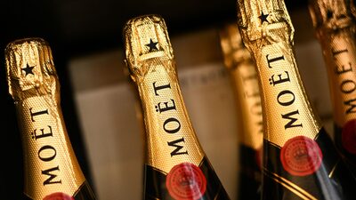 Moët Hennessy e ex-CFO demitido entram em disputa judicial de 4 milhões de euros Moët Hennessy e ex-CFO demitido entram em disputa judicial de 4 milhões de euros