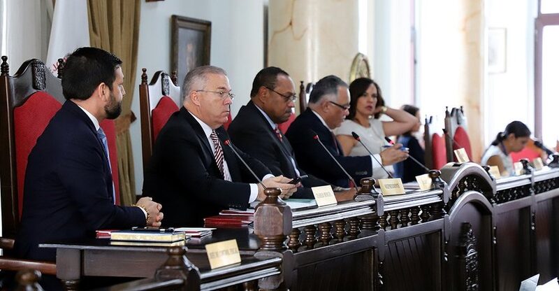 De izquierda a derecha la segunda persona es el alcalde José Luis Fábrega. De izquierda a derecha la segunda persona es el alcalde José Luis Fábrega.