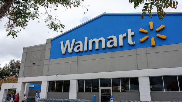 Walmart recorta o reubica 1.000 puestos en medio de reestructuración hacia tecnología e IA Walmart recorta o reubica 1.000 puestos en medio de reestructuración hacia tecnología e IA