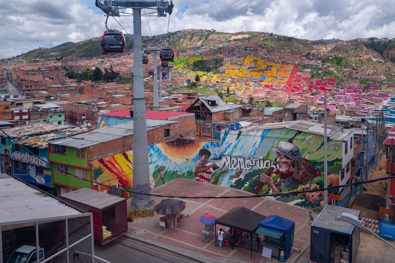 El sistema de teleférico TransMiCable sobre el barrio de Ciudad Bolívar en Bogotá, Colombia, el jueves 30 de mayo de 2019 El sistema de teleférico TransMiCable sobre el barrio de Ciudad Bolívar en Bogotá, Colombia, el jueves 30 de mayo de 2019