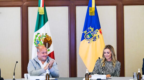 Biva firma acuerdo para acercar a empresas de Jalisco al mercado accionario Biva firma acuerdo para acercar a empresas de Jalisco al mercado accionario