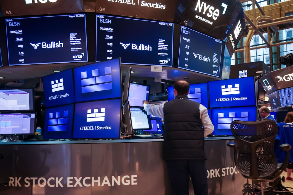Traders at the New York Stock Exchange (NYSE) in New York, US, on Wednesday, Aug. 13, 2025. Traders at the New York Stock Exchange (NYSE) in New York, US, on Wednesday, Aug. 13, 2025.