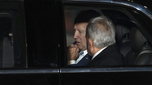 Biden pide a AMLO nuevas políticas para impulsar la producción de semiconductores Biden pide a AMLO nuevas políticas para impulsar la producción de semiconductores