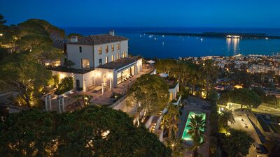 LVMH investe em Cannes com aquisição de vila de luxo por 50 milhões de euros LVMH investe em Cannes com aquisição de vila de luxo por 50 milhões de euros