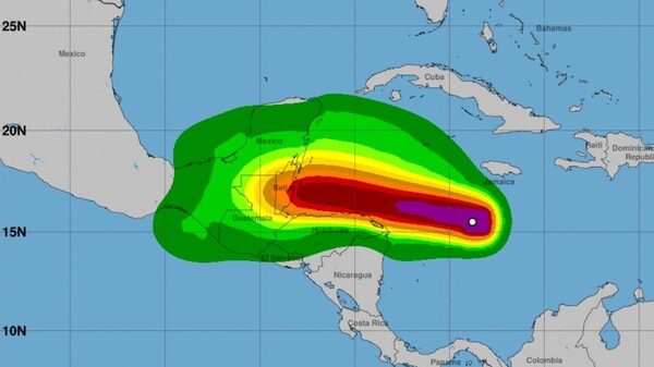 Tormenta tropical Lisa amenaza con convertirse en huracán y se dirige a Centroamérica Tormenta tropical Lisa amenaza con convertirse en huracán y se dirige a Centroamérica