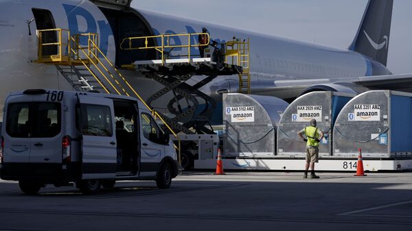 La solución navideña de US$4.000 millones de Amazon: camiones semi vacíos y bonos La solución navideña de US$4.000 millones de Amazon: camiones semi vacíos y bonos