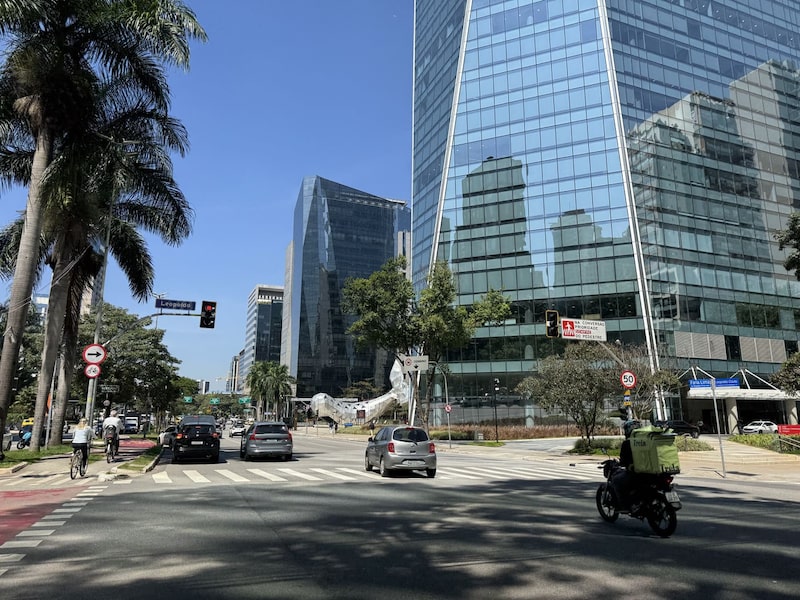 Prédios na região da Av. Faria Lima, em São Paulo Prédios na região da Av. Faria Lima, em São Paulo
