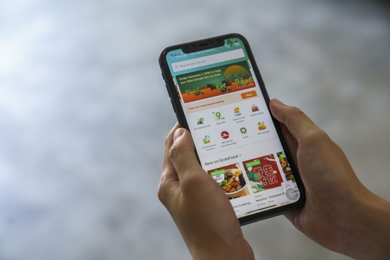 Una aplicación de 'delivery' abierta en un teléfono inteligente el miércoles 28 de abril de 2021. Una aplicación de 'delivery' abierta en un teléfono inteligente el miércoles 28 de abril de 2021.