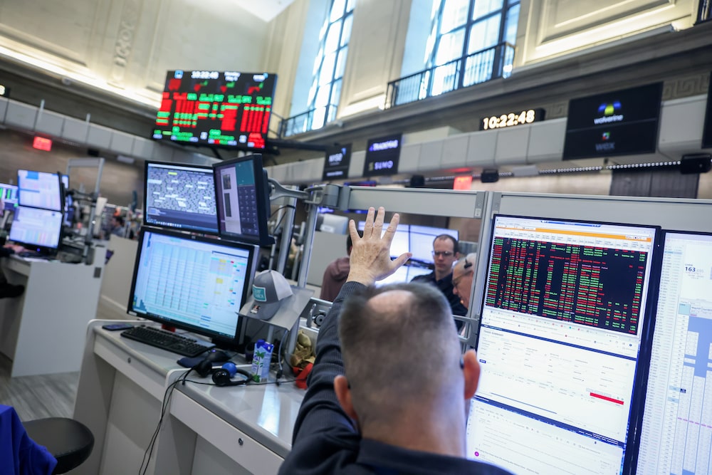 Traders work on the floor of the American Stock Exchange (AMEX) at the New York Stock Exchange (NYSE) in New York, US, on Monday, May 4, 2026. Stocks fell from all-time highs as oil climbed on concerns that heightened Middle East tensions could threaten a fragile ceasefire, keeping energy costs elevated while fueling inflation risks. Photographer: Michael Nagle/Bloomberg Traders work on the floor of the American Stock Exchange (AMEX) at the New York Stock Exchange (NYSE) in New York, US, on Monday, May 4, 2026. Stocks fell from all-time highs as oil climbed on concerns that heightened Middle East tensions could threaten a fragile ceasefire, keeping energy costs elevated while fueling inflation risks. Photographer: Michael Nagle/Bloomberg
