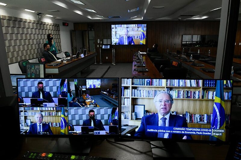 Paulo Guedes (Economia) voltou a criticar os governadores por não reduzirem as alíquotas do ICMS dos combustíveis Paulo Guedes (Economia) voltou a criticar os governadores por não reduzirem as alíquotas do ICMS dos combustíveis