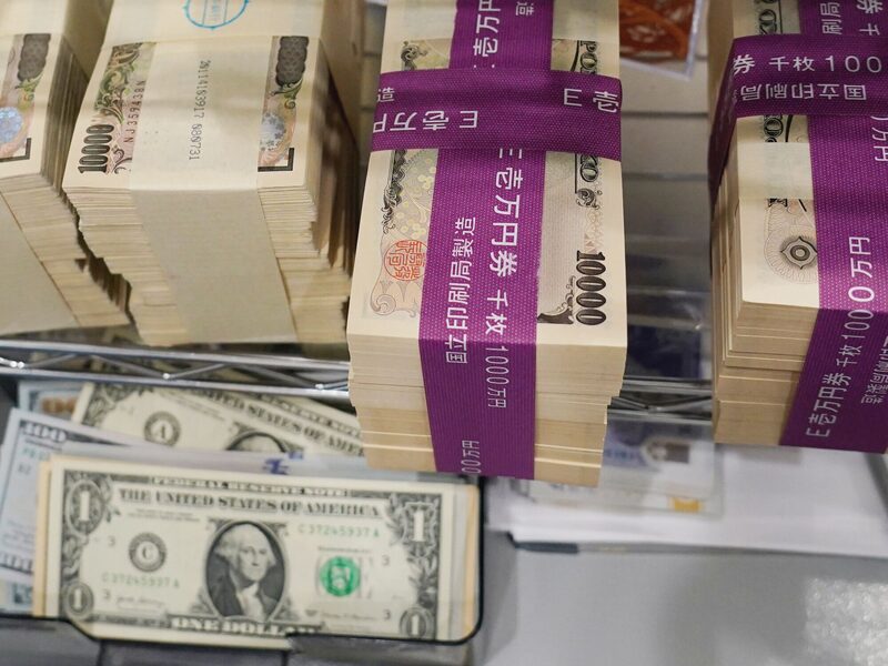 Billetes de 10.000 yenes Billetes de 10.000 yenes