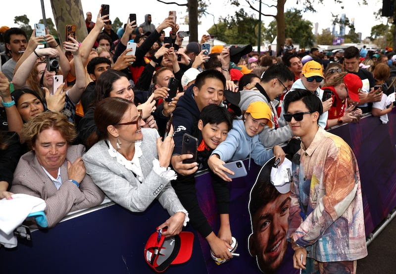 Zhou Guanyu Zhou Guanyu