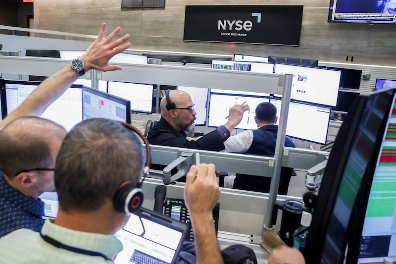 Traders work on the floor of the American Stock Exchange (AMEX) at the New York Stock Exchange (NYSE) in New York, US, on Friday, April 17, 2026. Aevex Corp. shares rose 15% after the maker of military drones raised $320 million in a US initial public offering. Photographer: Michael Nagle/Bloomberg Traders work on the floor of the American Stock Exchange (AMEX) at the New York Stock Exchange (NYSE) in New York, US, on Friday, April 17, 2026. Aevex Corp. shares rose 15% after the maker of military drones raised $320 million in a US initial public offering. Photographer: Michael Nagle/Bloomberg