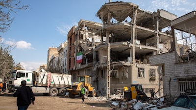 Trump amenaza las infraestructuras de Irán mientras presiona para lograr un acuerdo Trump amenaza las infraestructuras de Irán mientras presiona para lograr un acuerdo