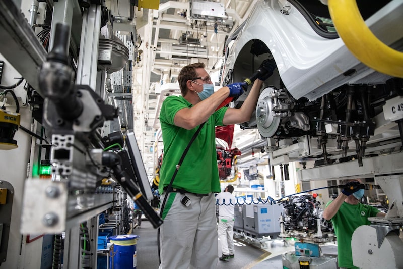 Autopartes bajo el T-MEC librarán temporalmente los nuevos aranceles de Trump. Autopartes bajo el T-MEC librarán temporalmente los nuevos aranceles de Trump.