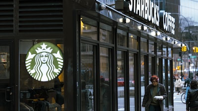 Starbucks niega planes de comprar Chipotle tras un reporte sobre la supuesta operación Starbucks niega planes de comprar Chipotle tras un reporte sobre la supuesta operación
